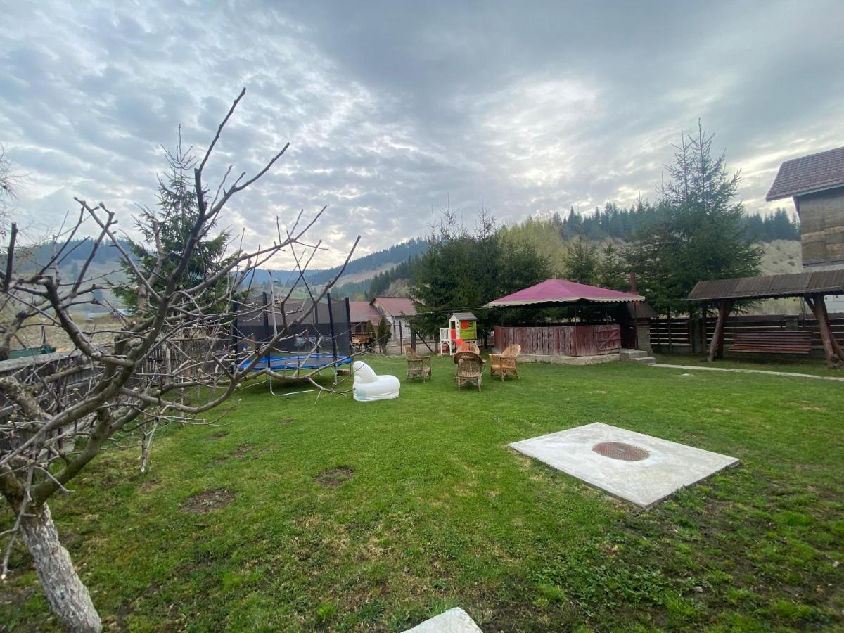 Casa Laur Hotell Mînăstirea Humorului Exteriör bild