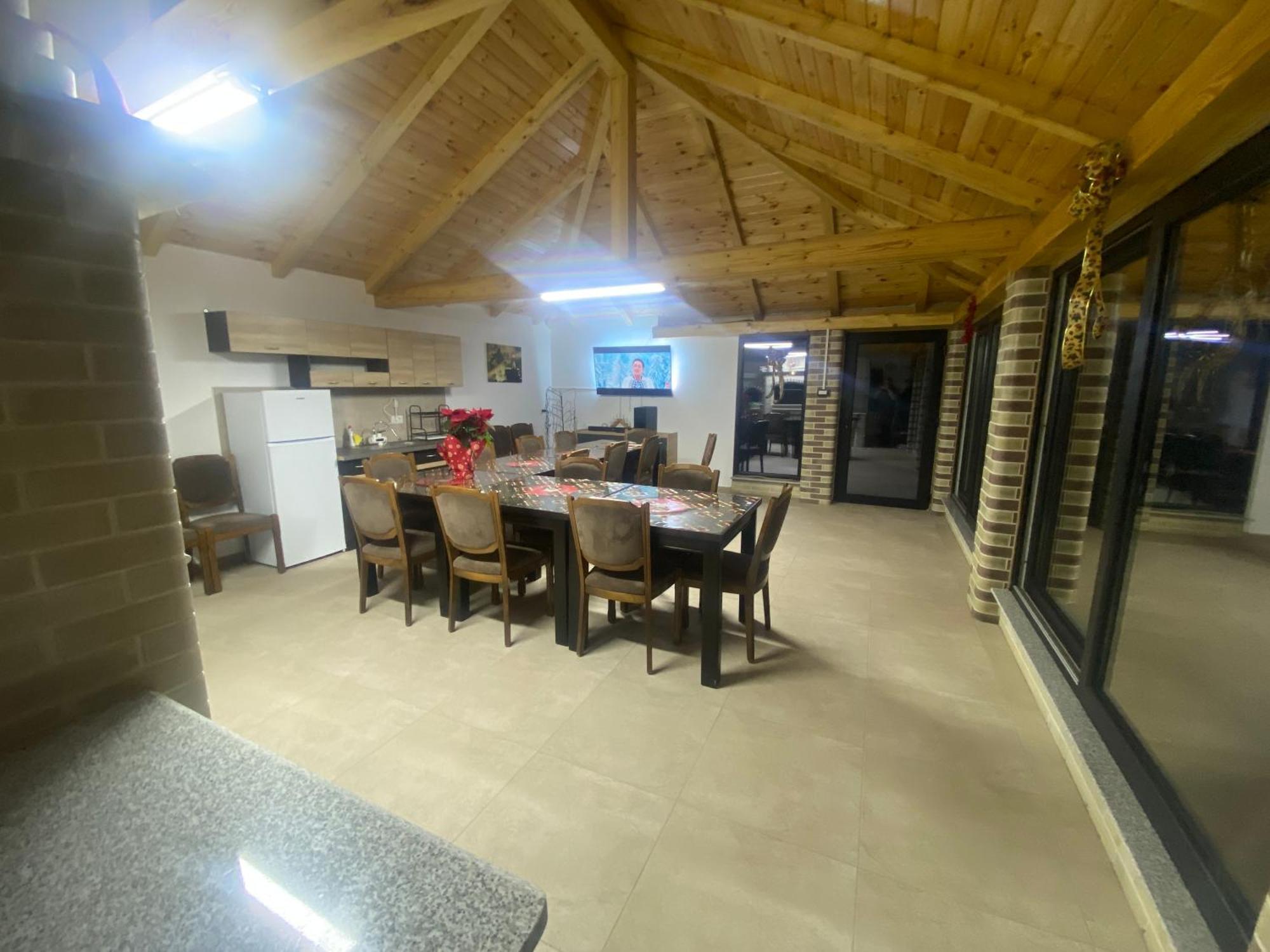 Casa Laur Hotell Mînăstirea Humorului Exteriör bild